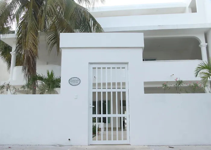 Edifico Con Departamentos Amplios Cerca De La Playa Apartment *